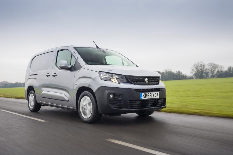  Peugeot Partner LWB 2018 года  (UK) (фото 6 из 14)